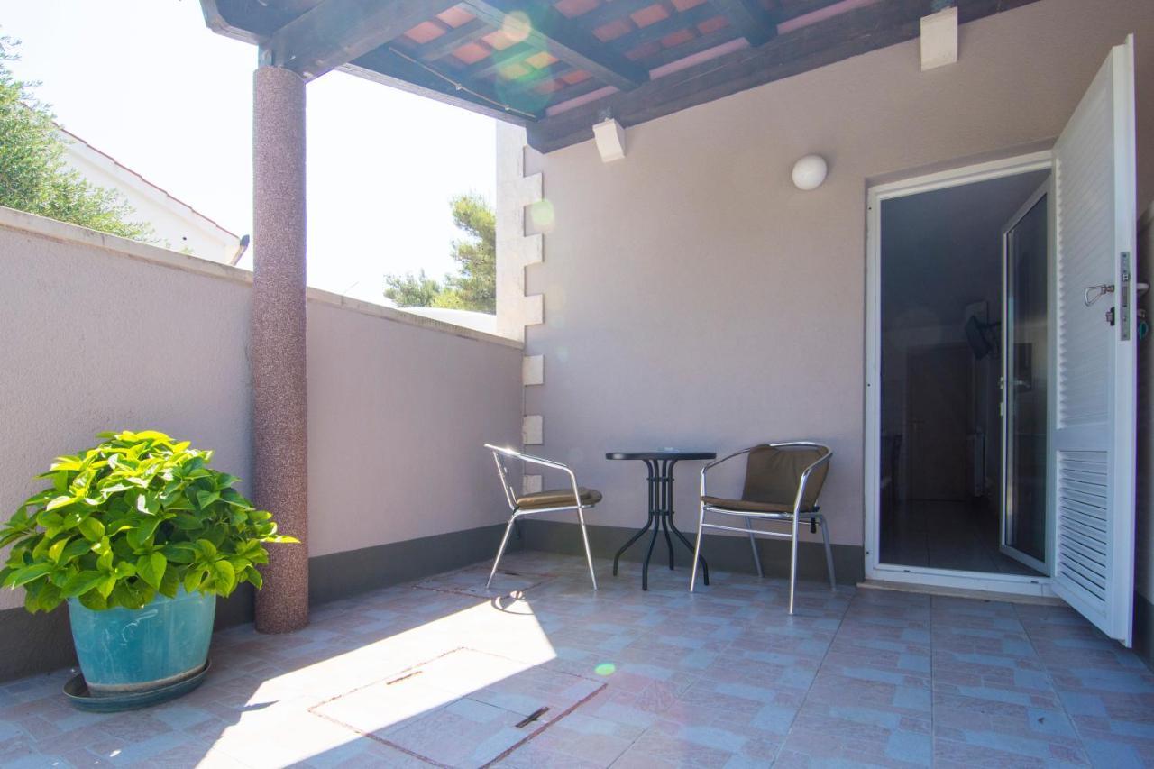Villa Tereza Splitska Exterior photo