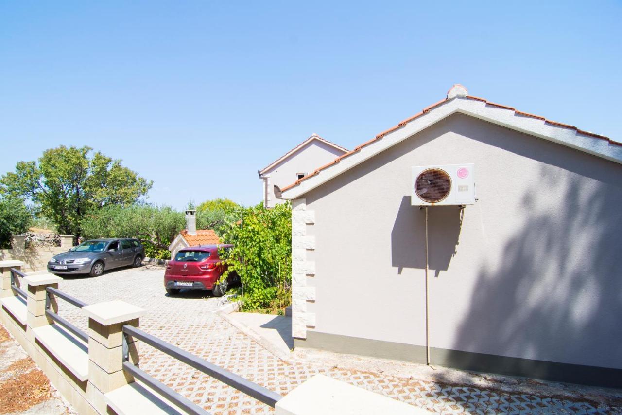 Villa Tereza Splitska Exterior photo